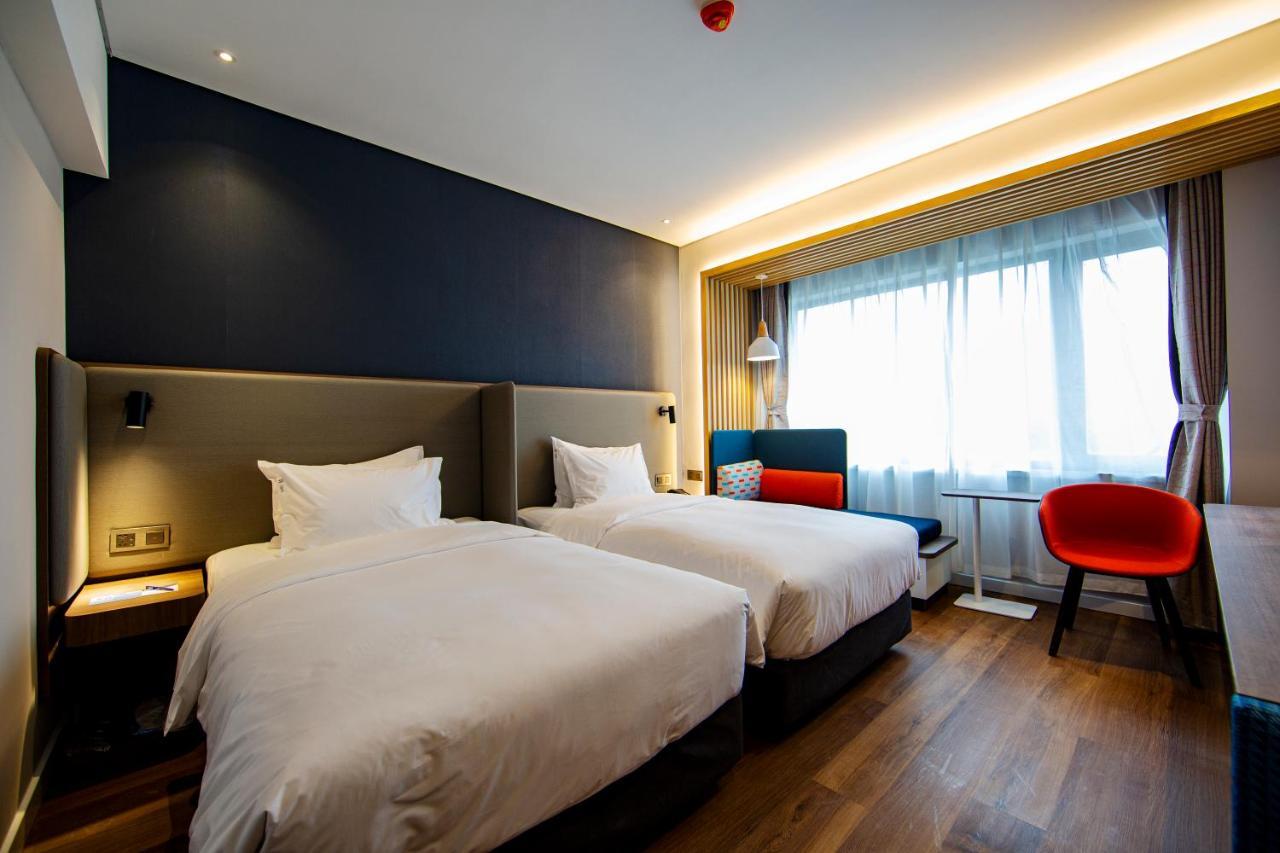 Holiday Inn Express Jinan Jingshi Road, An Ihg Hotel Eksteriør billede