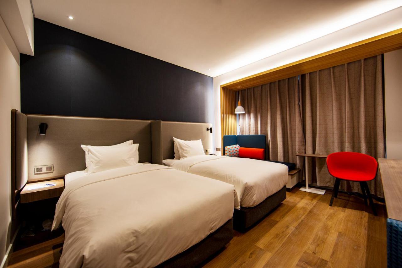 Holiday Inn Express Jinan Jingshi Road, An Ihg Hotel Eksteriør billede