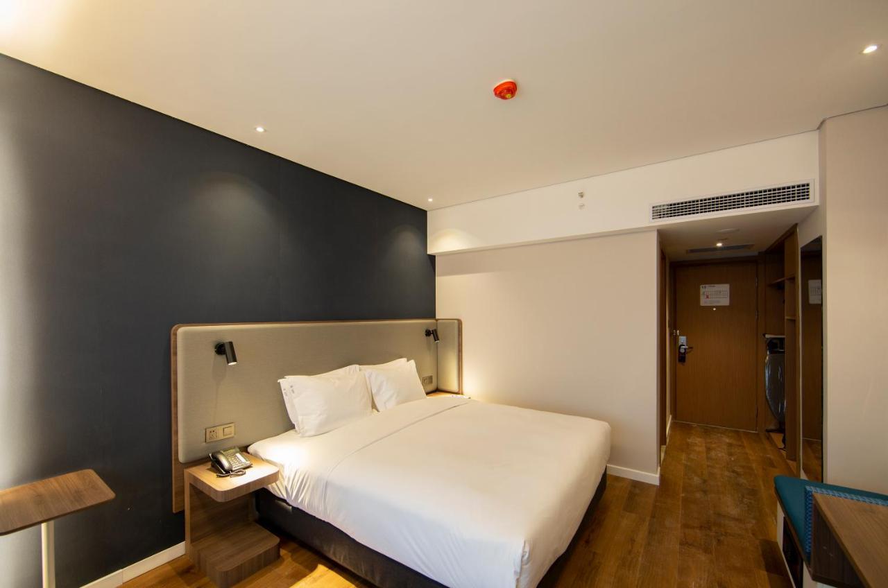 Holiday Inn Express Jinan Jingshi Road, An Ihg Hotel Eksteriør billede